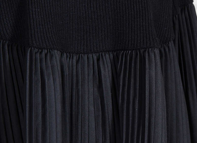 Pleated Swing Split Knit Turtleneck Collar Sweater Black