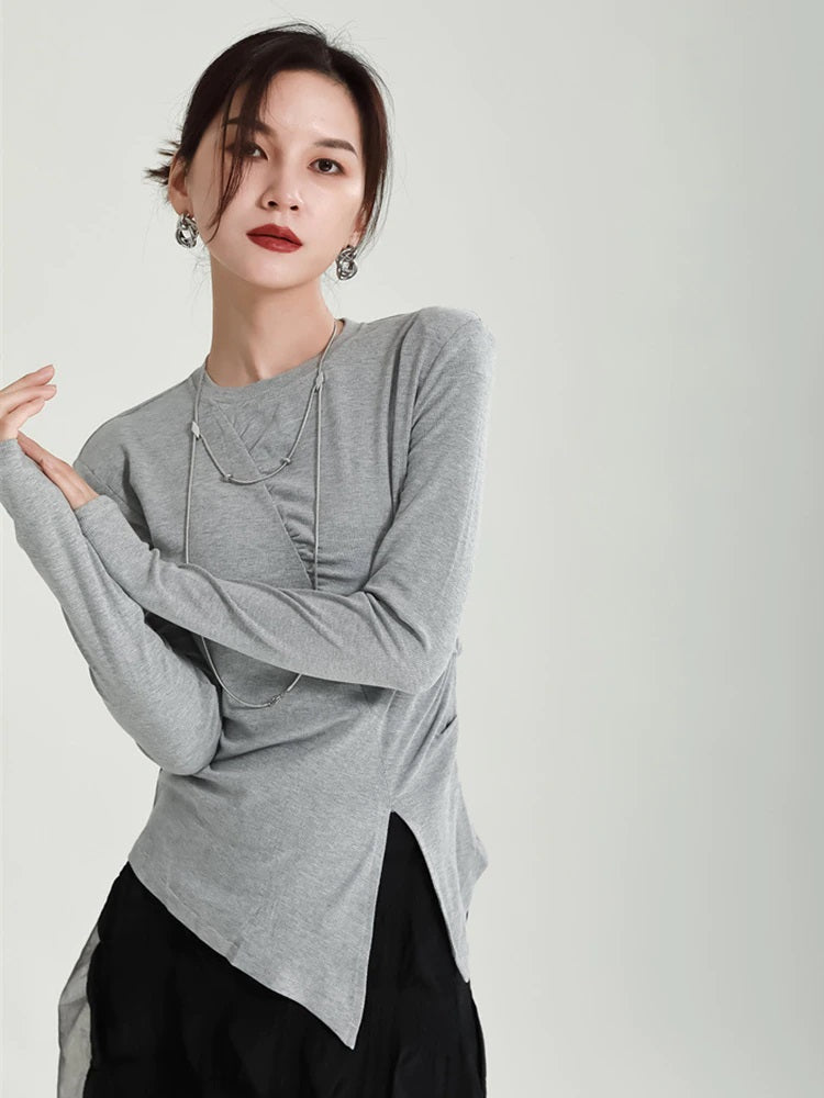 V-Hem Long Sleeve Tee with Seam Décor in Gray