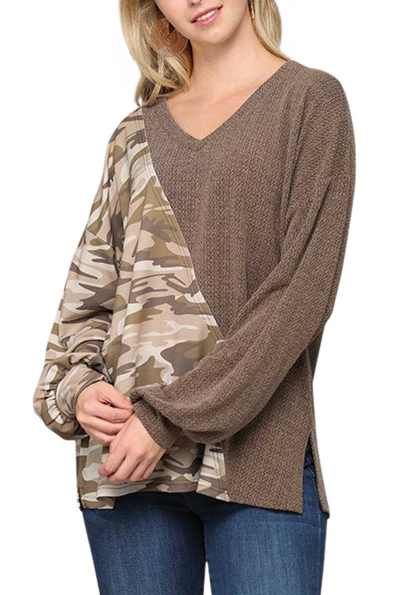 Two Tone Knit and Camo Print V-Neck Top by Vanilla
