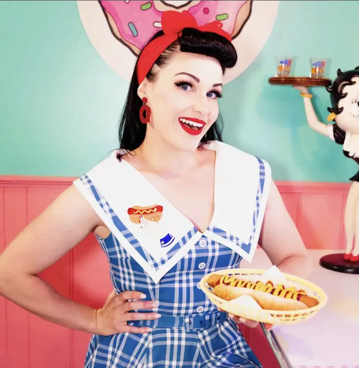 Bessie's Special Hot Dog Brooch - Offbeat Jewelry-Novelty Pin