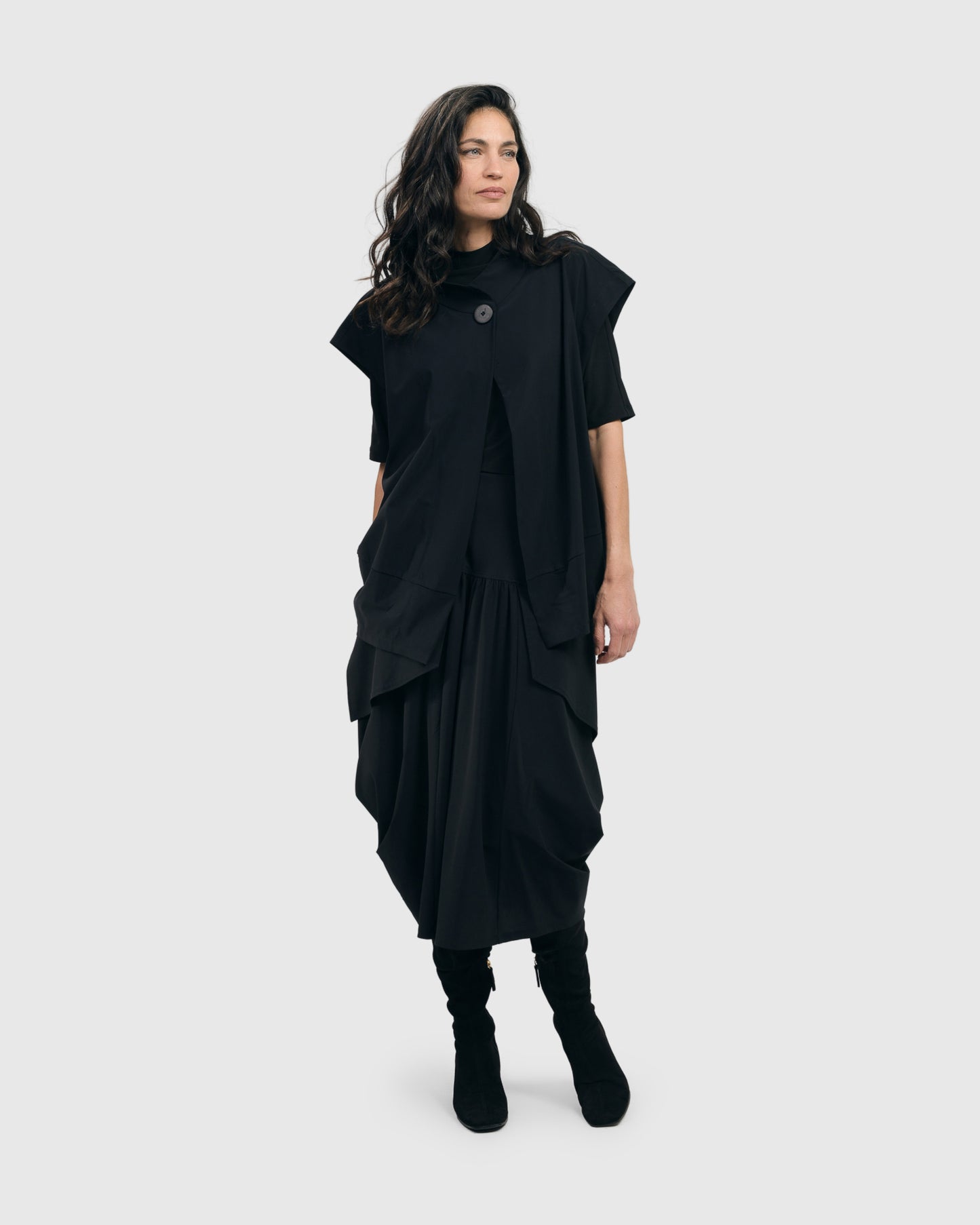 TEKBIKA SINGLE BUTTON VEST JACKET, BLACK by Alembika