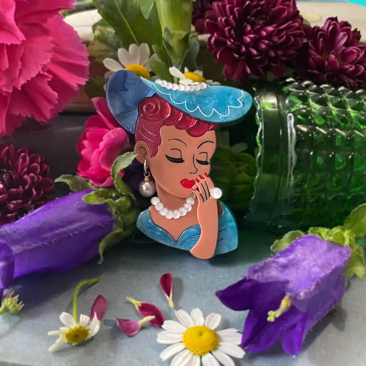 "Vine and Dandy" in Sable - Lady Head Vase Brooch-Novelty Pin