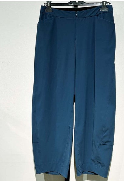 Virgil Pant in Noche by Porto
