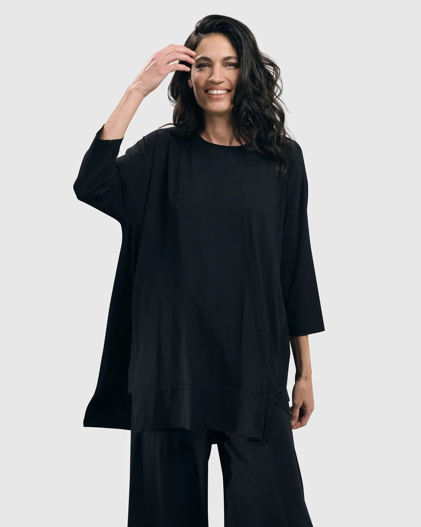 Essential Oversized Trapeze Top, Black by Alembika – Complimentrix