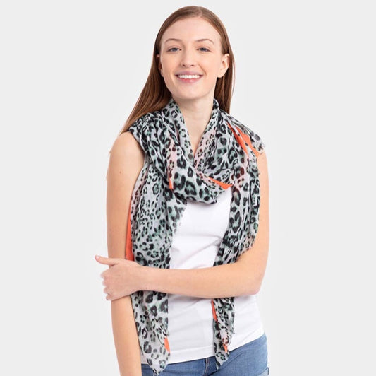 Leopard Print Scarf With Color Line Green